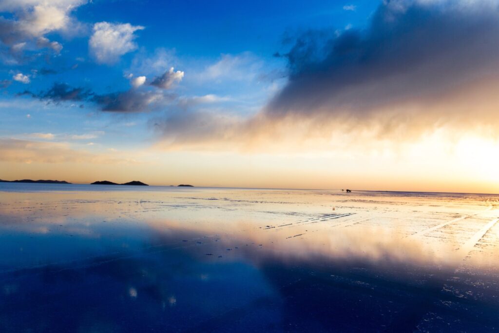 ウユニ塩湖の日没