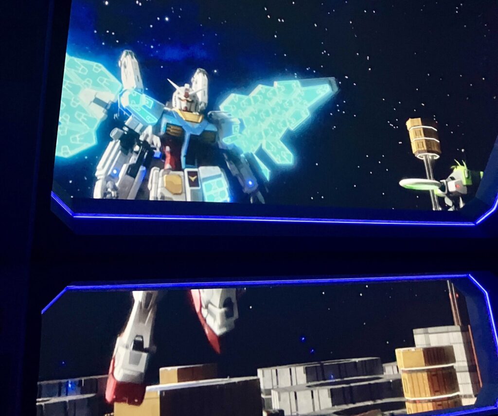 万博 ガンダム館 映像