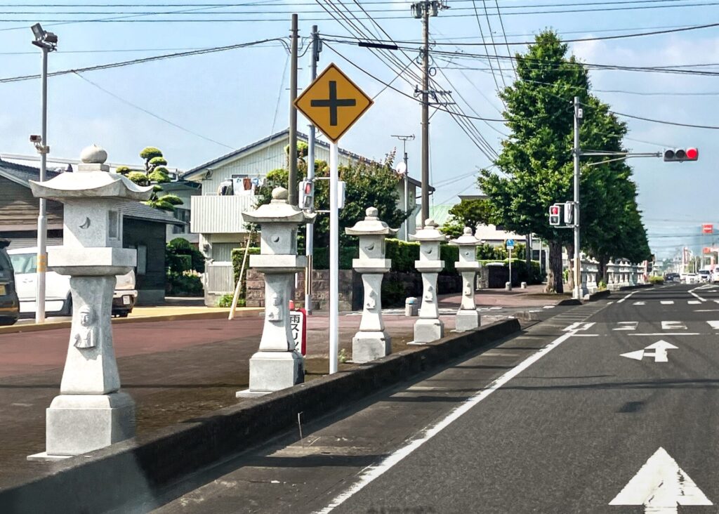 鹿児島 知覧 平和祈念通りの石灯籠